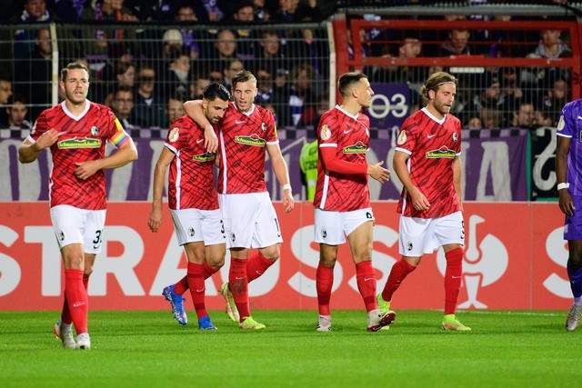 库里缺阵戴维斯12+10 勇士大胜活塞豪取4连胜